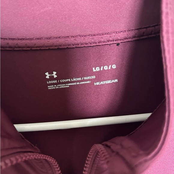 Under Armour UA Heatgear
Armour Full Zip Jacket
Burgundy size LARGE - Picture 8 of 8